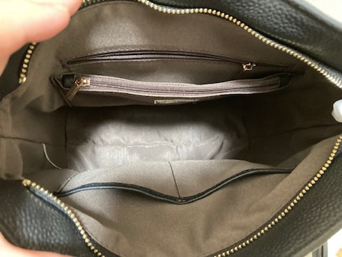 バッグの中のポケット